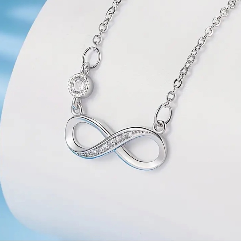 New Sterling Silver White Sapphire Infinity Design Chain Minimalist Necklace - Picture 4 of 14